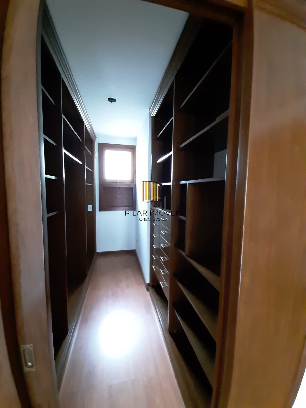 Apartamento para Venda - 181.63m², 3 dormitórios, sendo 1 suites, 2 vagas - Menino Deus