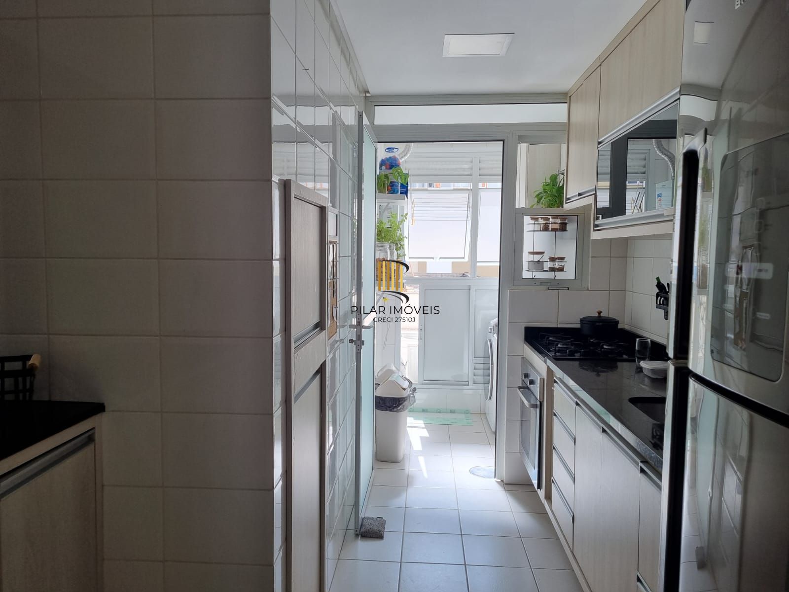 Apartamento de 2 dormitórios com vaga no Bairro Santana