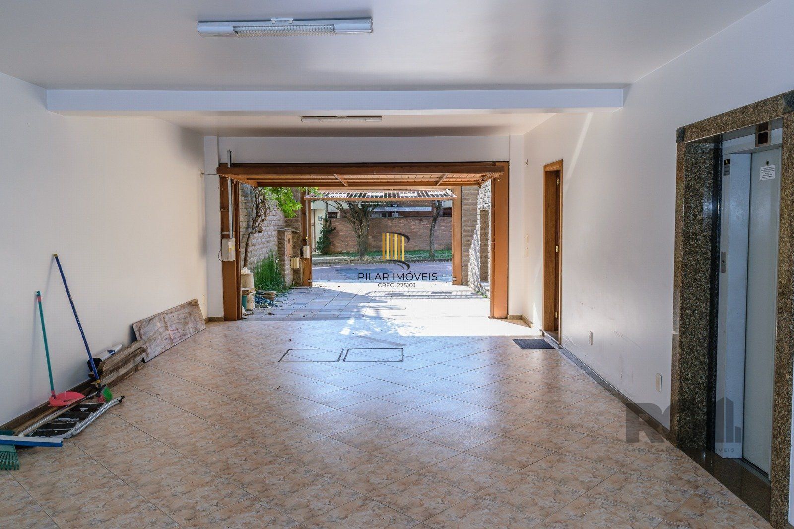 Casa 3 dormitórios no bairro Chácara das Pedras