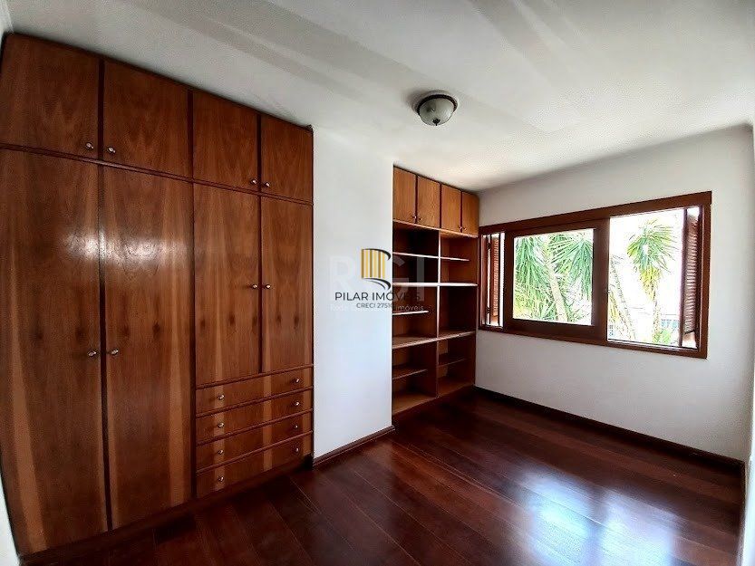Casa para Venda - 224m², 3 dormitórios, sendo 1 suites, 3 vagas - Santana