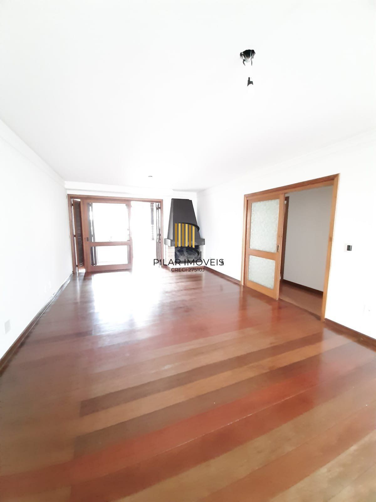 Apartamento para Venda - 181.63m², 3 dormitórios, sendo 1 suites, 2 vagas - Menino Deus