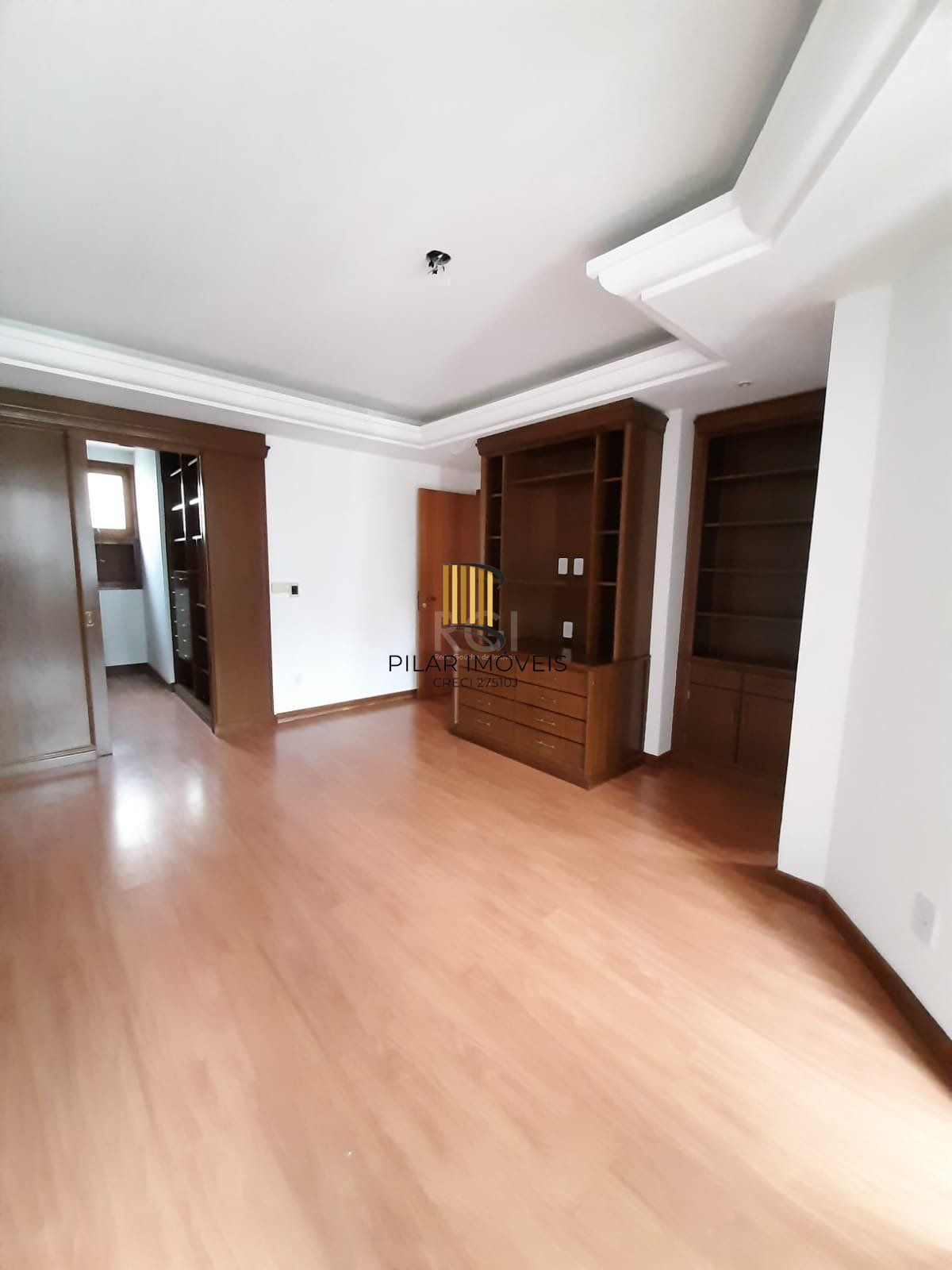 Apartamento para Venda - 181.63m², 3 dormitórios, sendo 1 suites, 2 vagas - Menino Deus