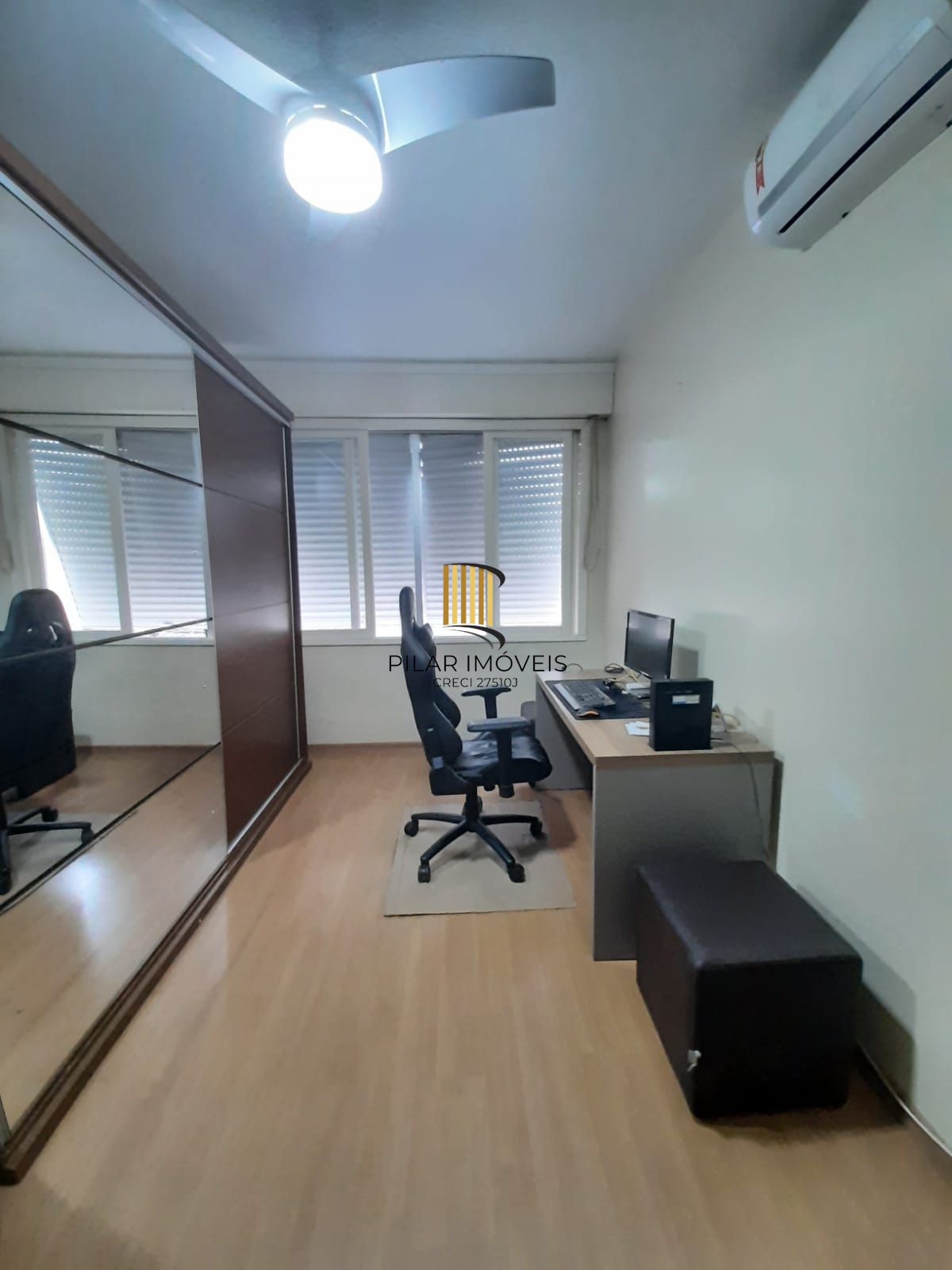 Casa 4 dormitórios no bairro Nonoai