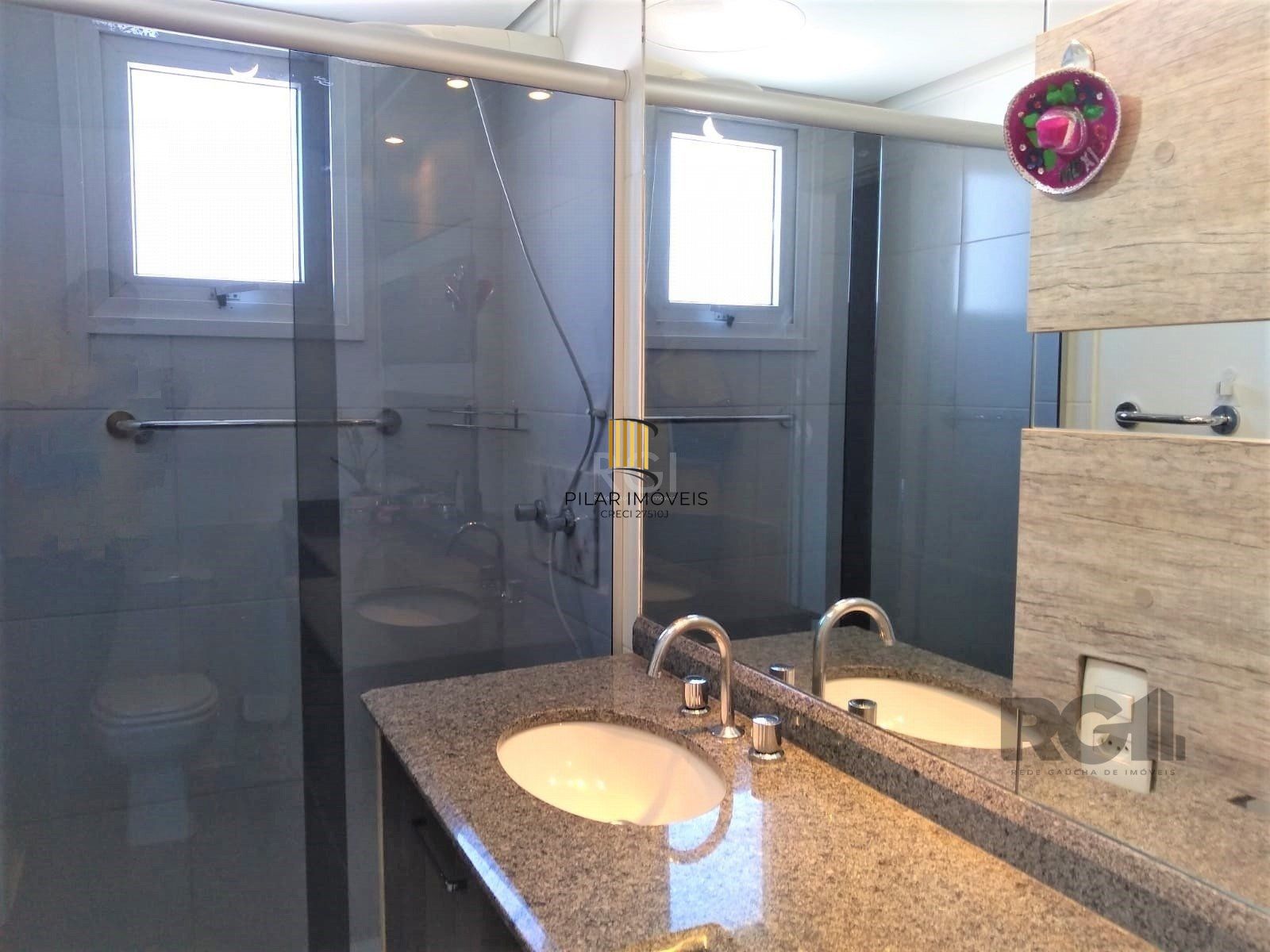 Apartamento para Venda - 67.28m², 2 dormitórios, sendo 1 suites, 1 vaga - Cidade Baixa