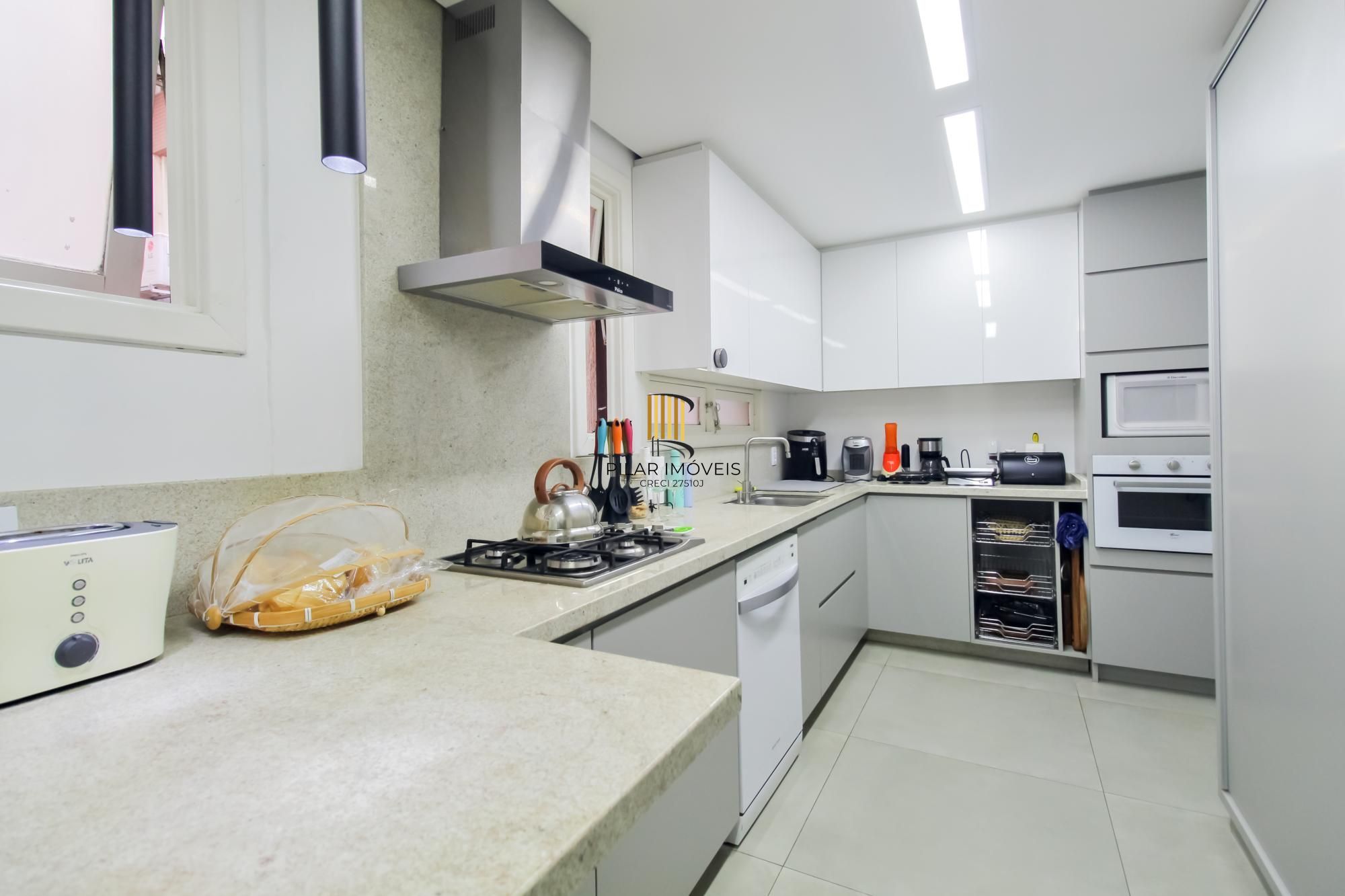 Apartamento 3 dormitórios no bairro Menino Deus