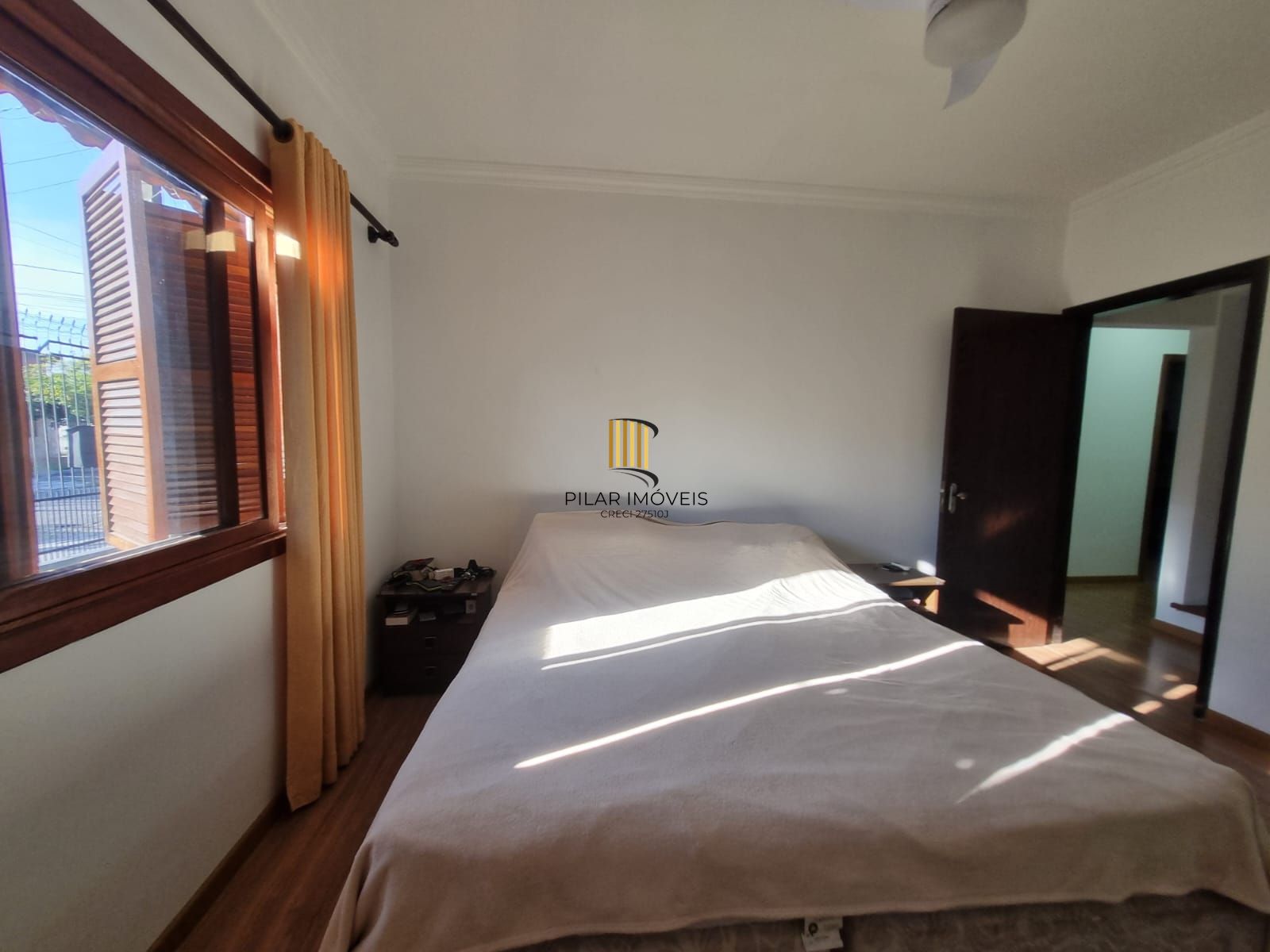 Casa para Venda - 177m², 4 dormitórios, sendo 1 suites, 2 vagas - Partenon