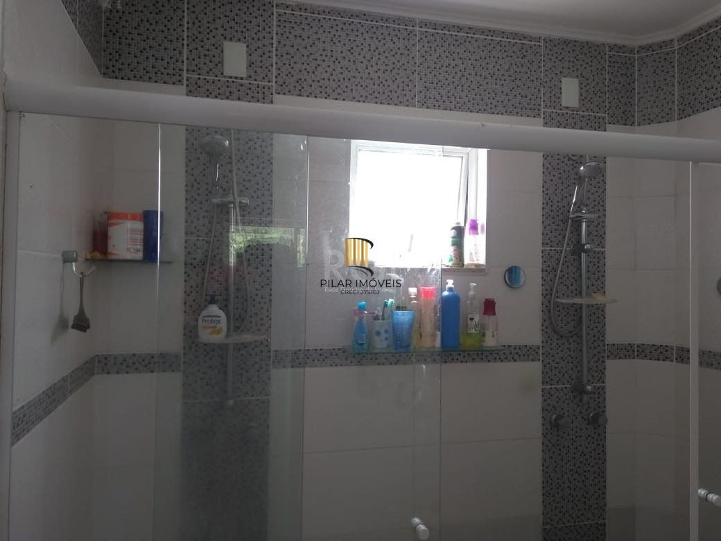 Casa para Venda - 300m², 3 dormitórios, sendo 3 suites, 6 vagas - São Lucas