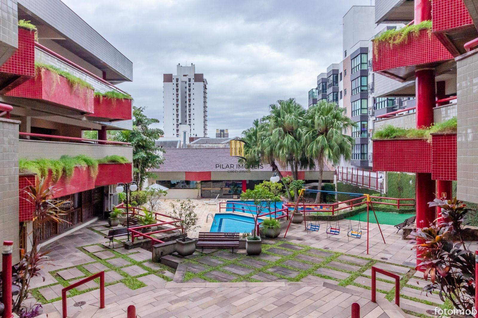 Apartamento 3 dormitórios no bairro Menino Deus