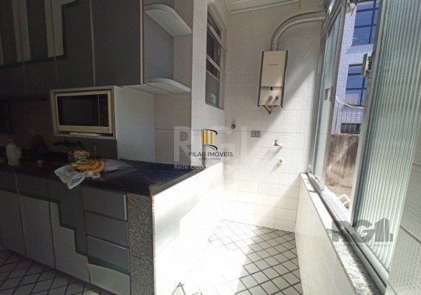 apartamento com três quartos no bairro Farroupilha
