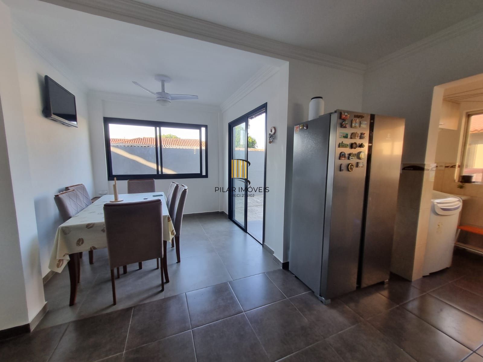 Casa para Venda - 177m², 4 dormitórios, sendo 1 suites, 2 vagas - Partenon