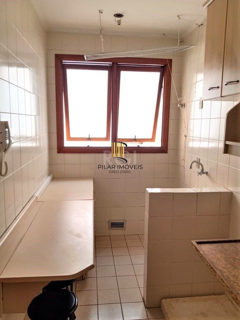 Apartamento para Venda - 53m², 2 dormitórios, 1 vaga - Petrópolis
