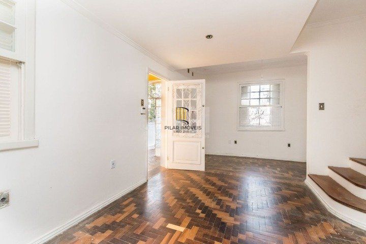 Casa para Venda - 240m², 3 dormitórios, sendo 1 suites, 3 vagas - Santana
