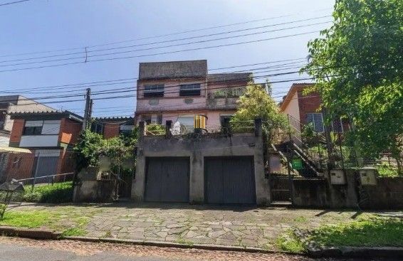 Casa para Venda - 115m², 3 dormitórios, 1 vaga - Petrópolis