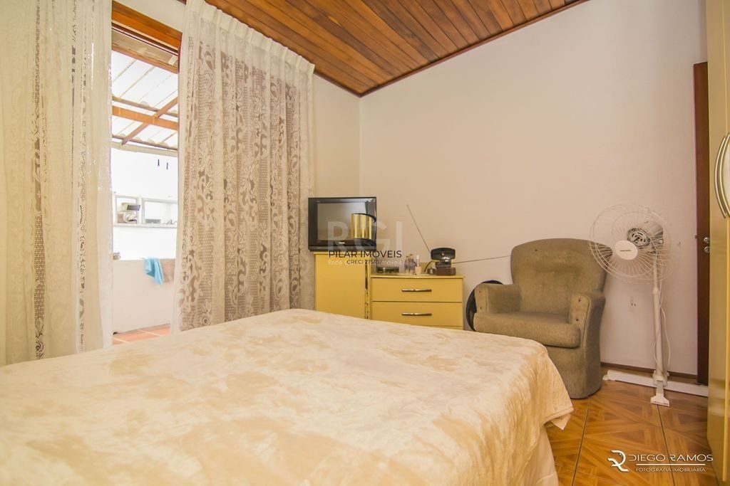 Casa de Condomínio 2 dormitórios no bairro Morro Santana
