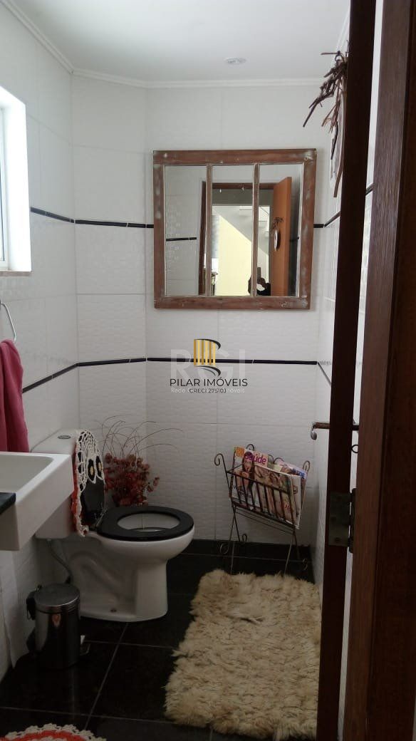 Casa para Venda - 300m², 3 dormitórios, sendo 3 suites, 6 vagas - São Lucas