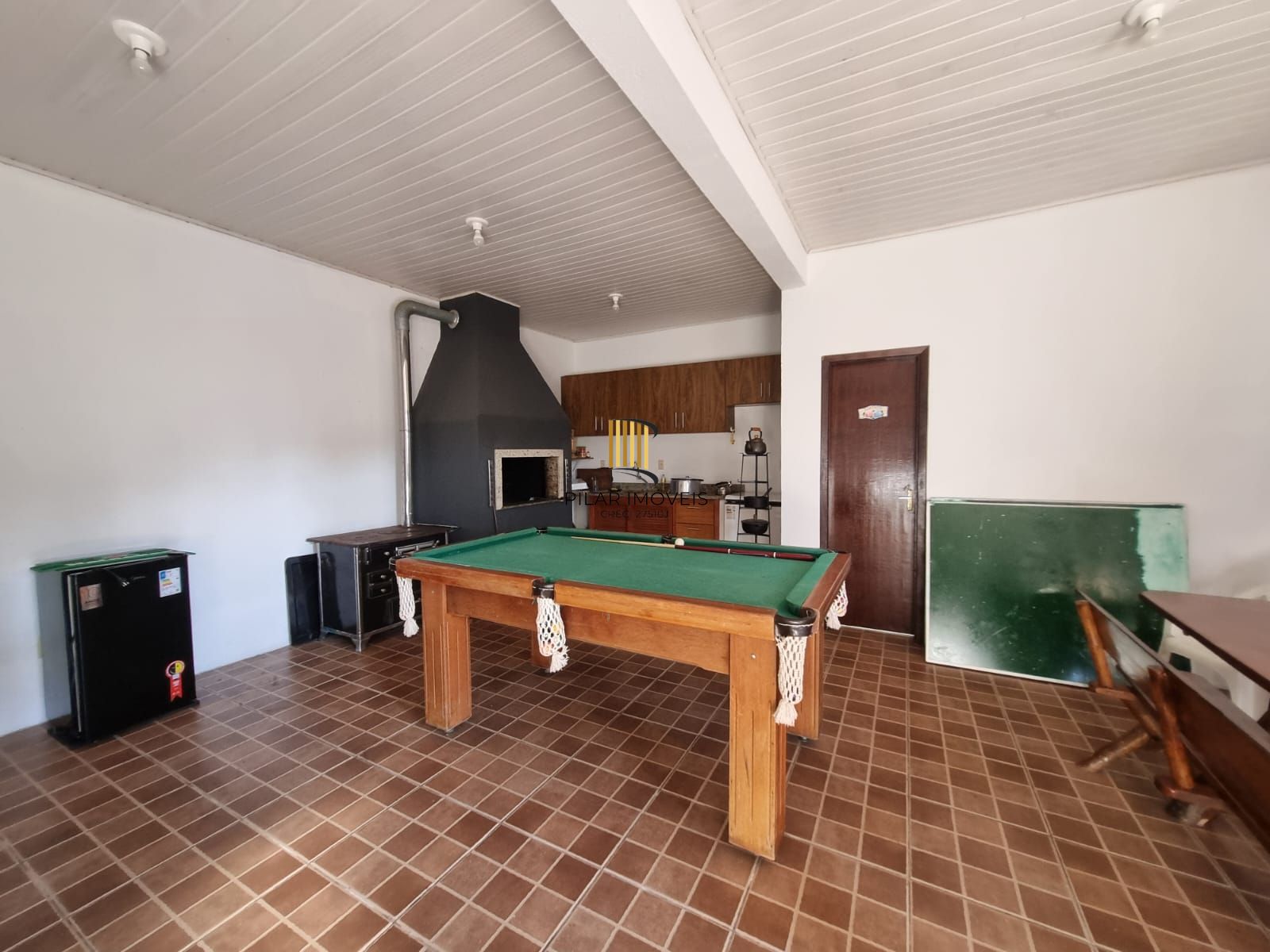 Casa para Venda - 177m², 4 dormitórios, sendo 1 suites, 2 vagas - Partenon