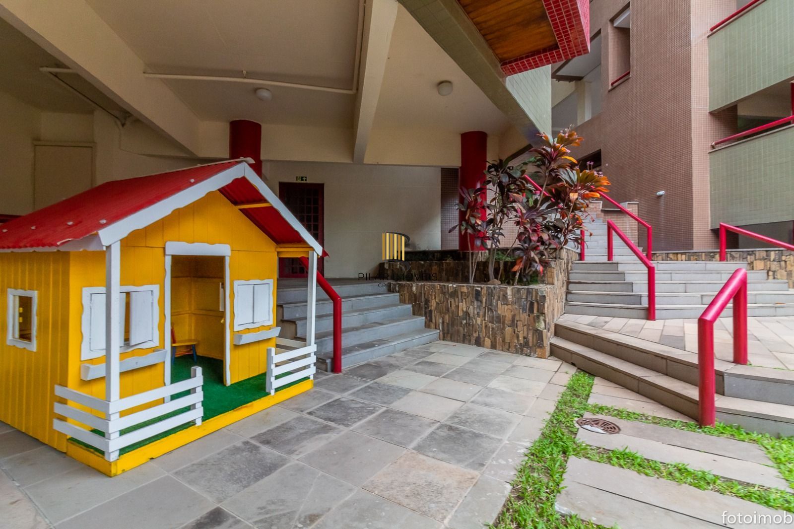 Apartamento 3 dormitórios no bairro Menino Deus