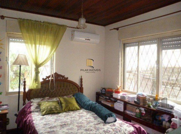 Casa 3 dormitórios no bairro Partenon