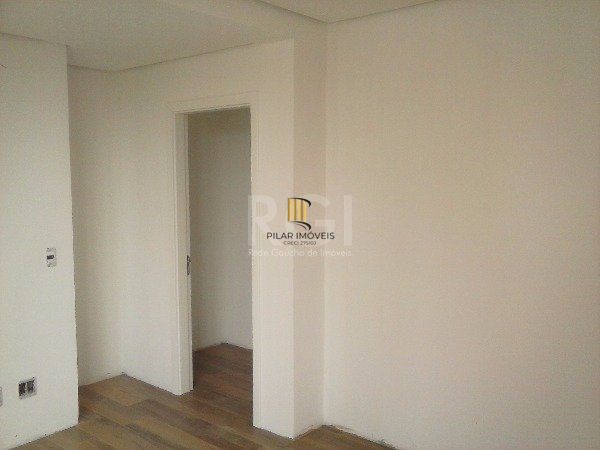 Apartamento para Venda - 146m², 3 dormitórios, sendo 3 suites, 3 vagas - Tristeza