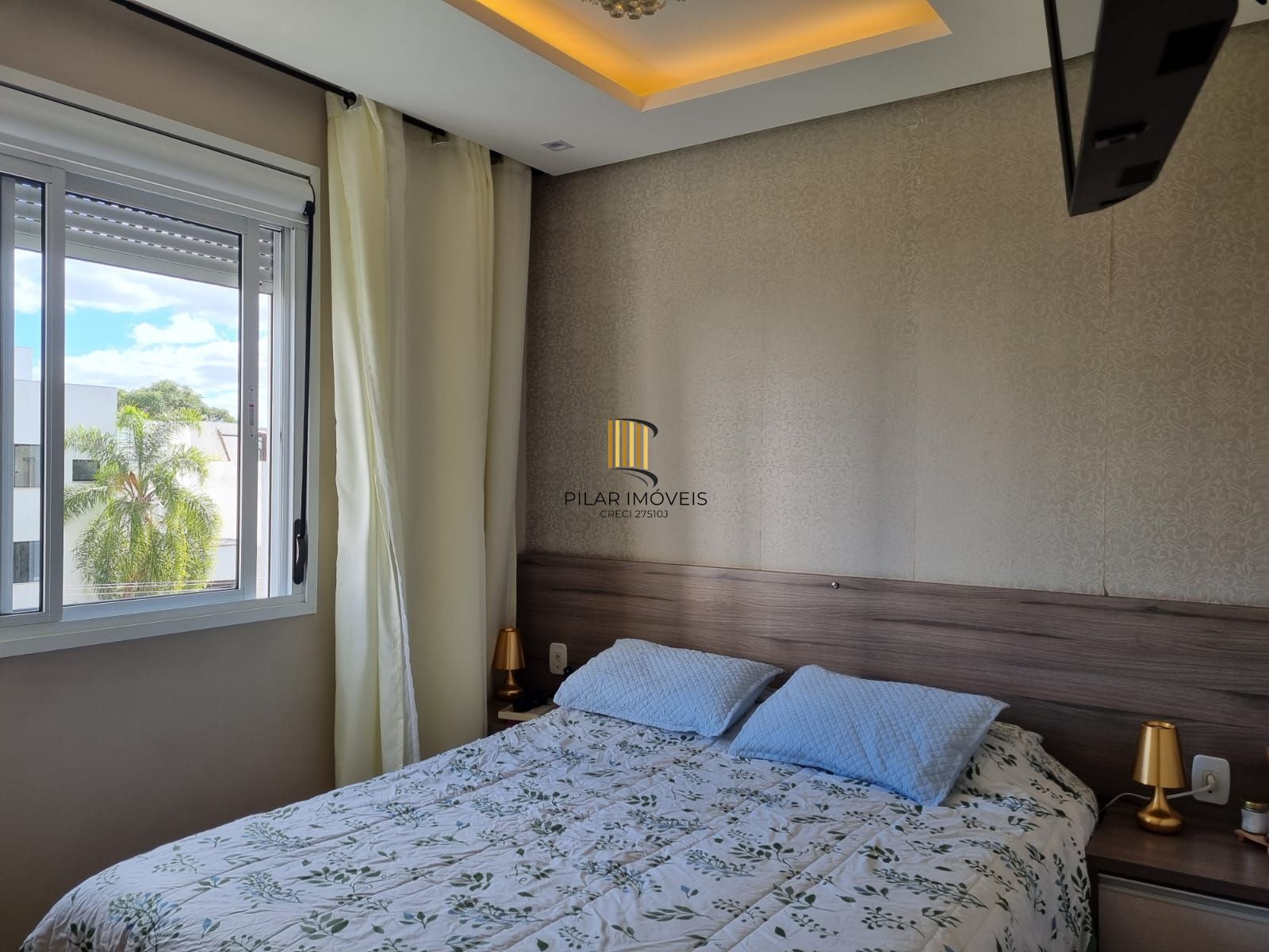 Apartamento de 2 dormitórios com vaga no Bairro Santana