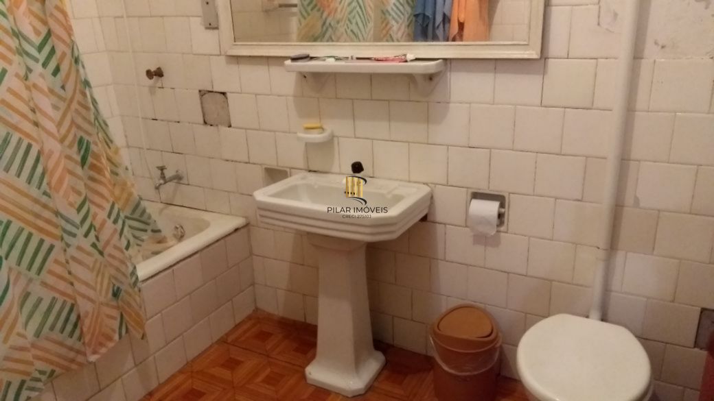 Casa para Venda - 206m², 4 dormitórios, 2 vagas - Navegantes