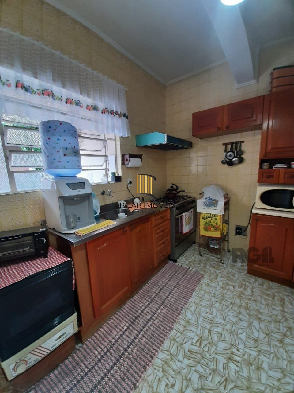 Casa 4 dormitórios no bairro Santana