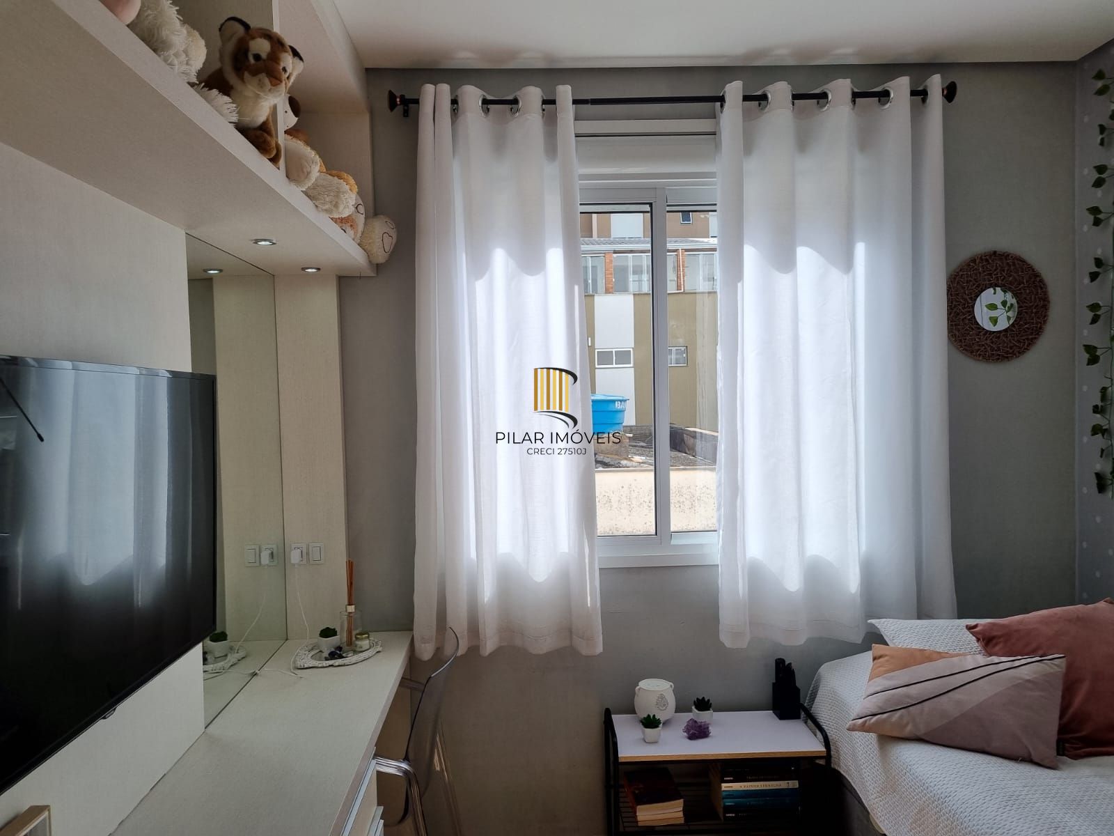 Apartamento de 2 dormitórios com vaga no Bairro Santana
