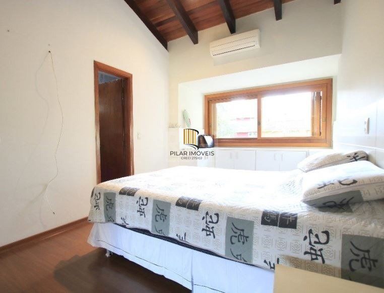 Casa para Venda - 395m², 3 dormitórios, sendo 3 suites, 2 vagas - Santana