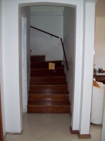 Sobrado para Venda - 240m², 3 dormitórios, sendo 1 suites, 1 vaga - Partenon