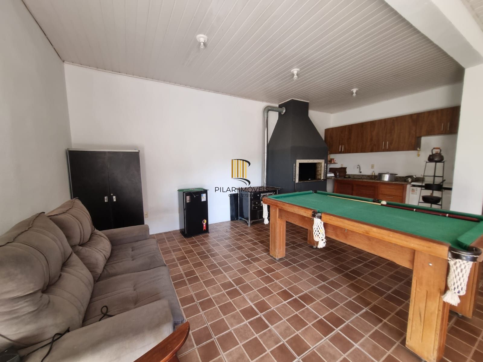 Casa para Venda - 177m², 4 dormitórios, sendo 1 suites, 2 vagas - Partenon