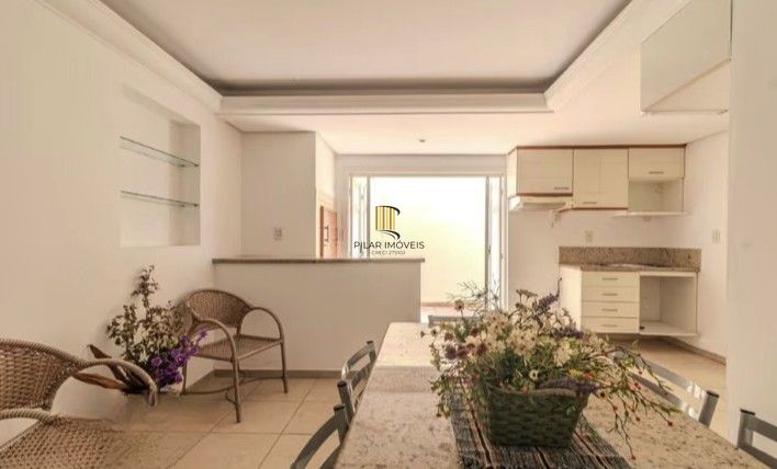 Apartamento térreo com 3 dormitórios no bairro Azenha!