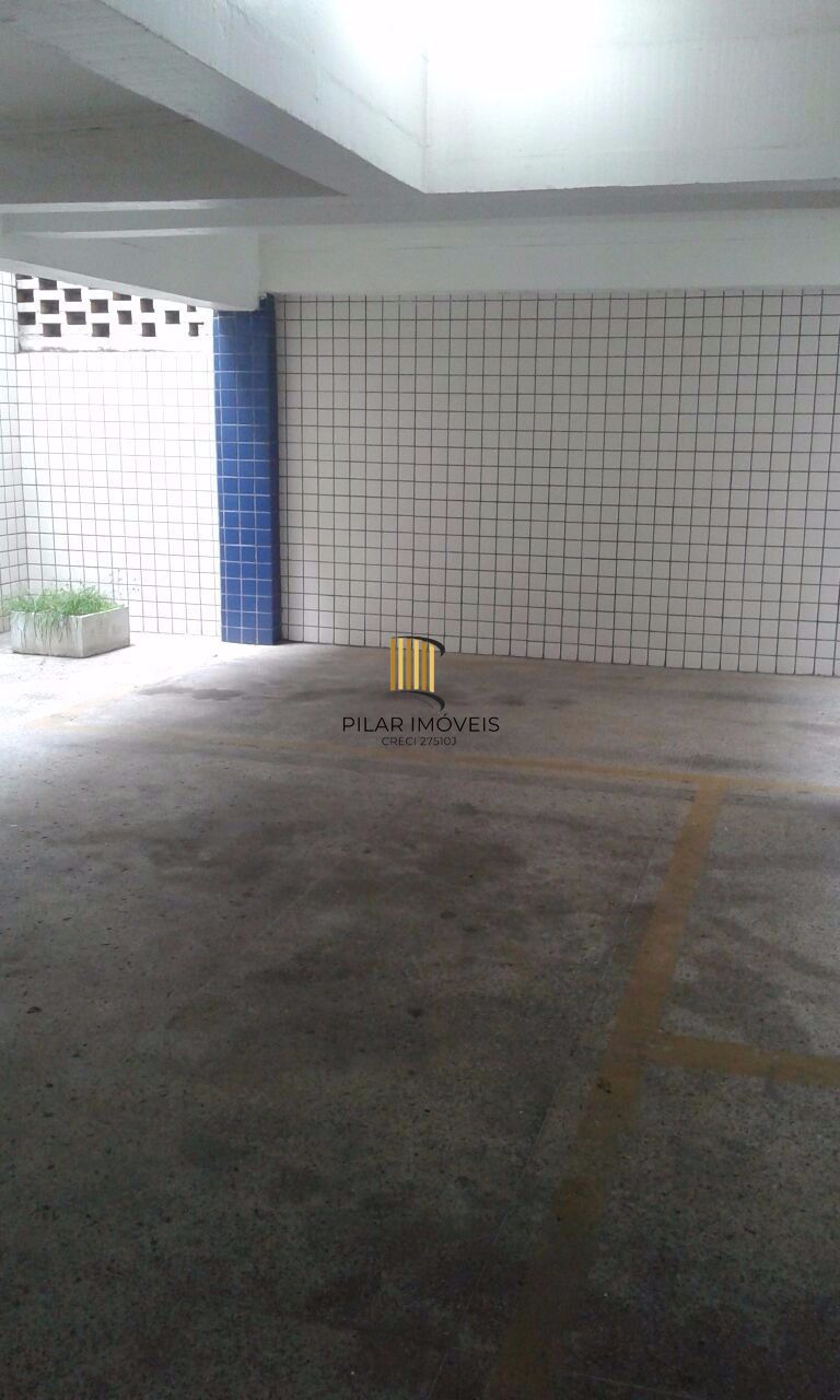 Apartamento para Venda - 72m², 2 dormitórios, 1 vaga - Petrópolis