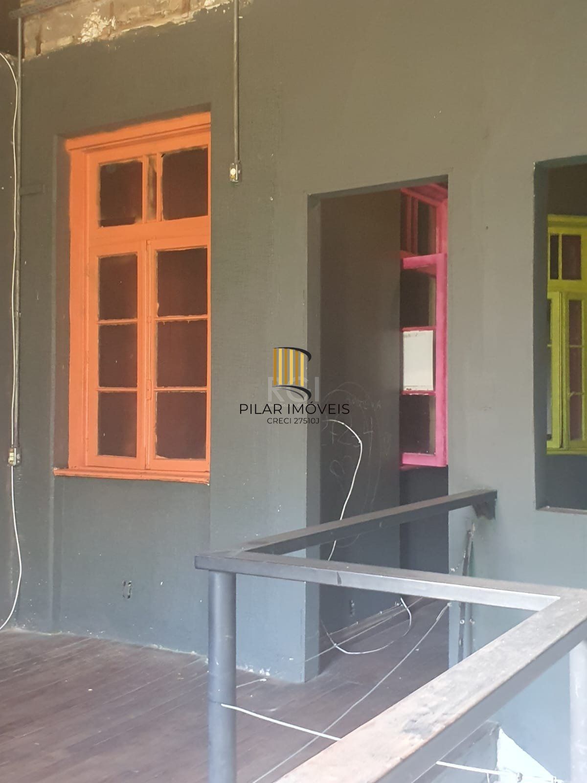 Casa para Venda - 242m², 3 dormitórios, 1 vaga - Cidade Baixa