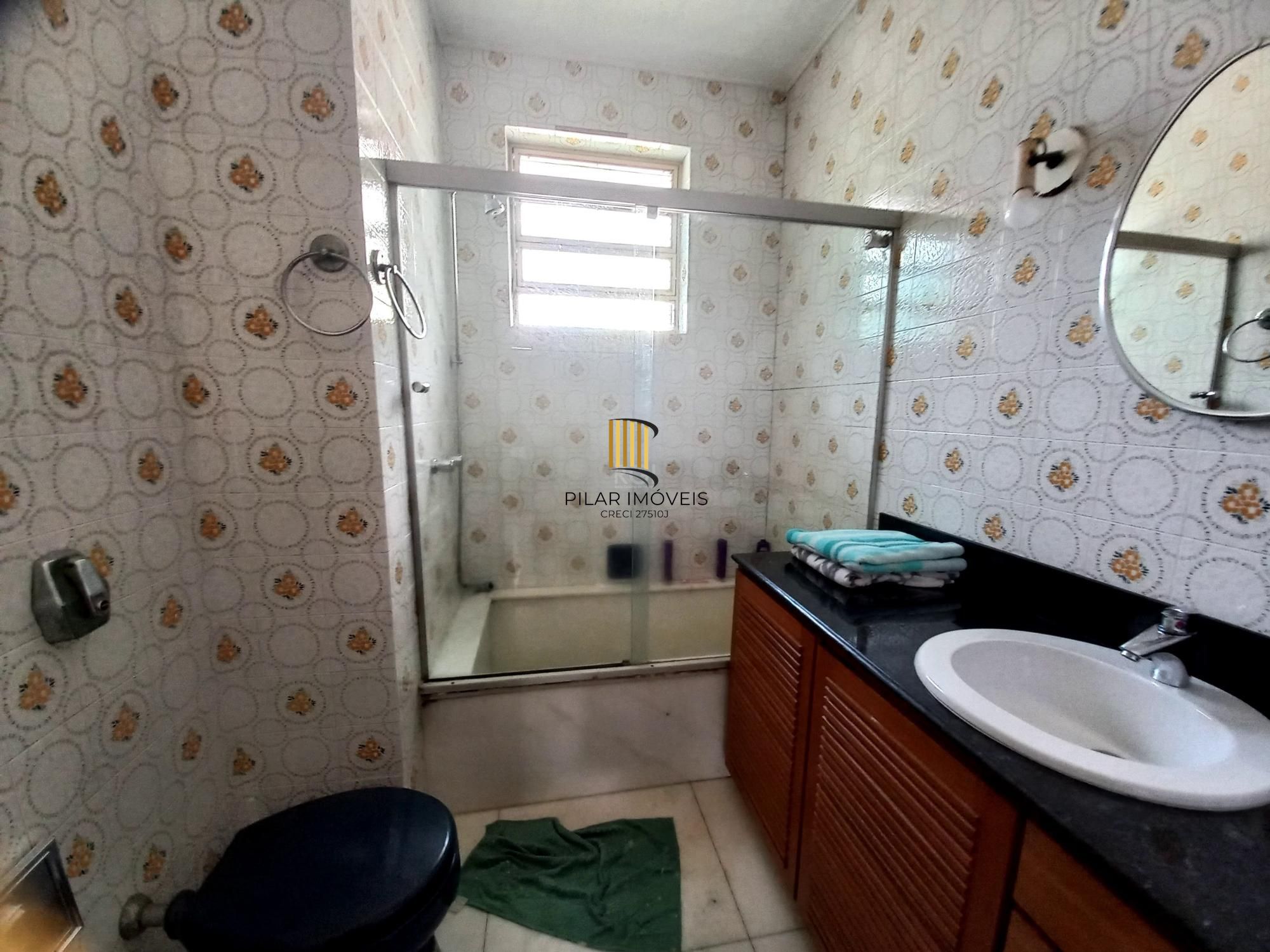 Casa para Venda - 300m², 4 dormitórios, sendo 1 suites, 2 vagas - Santana