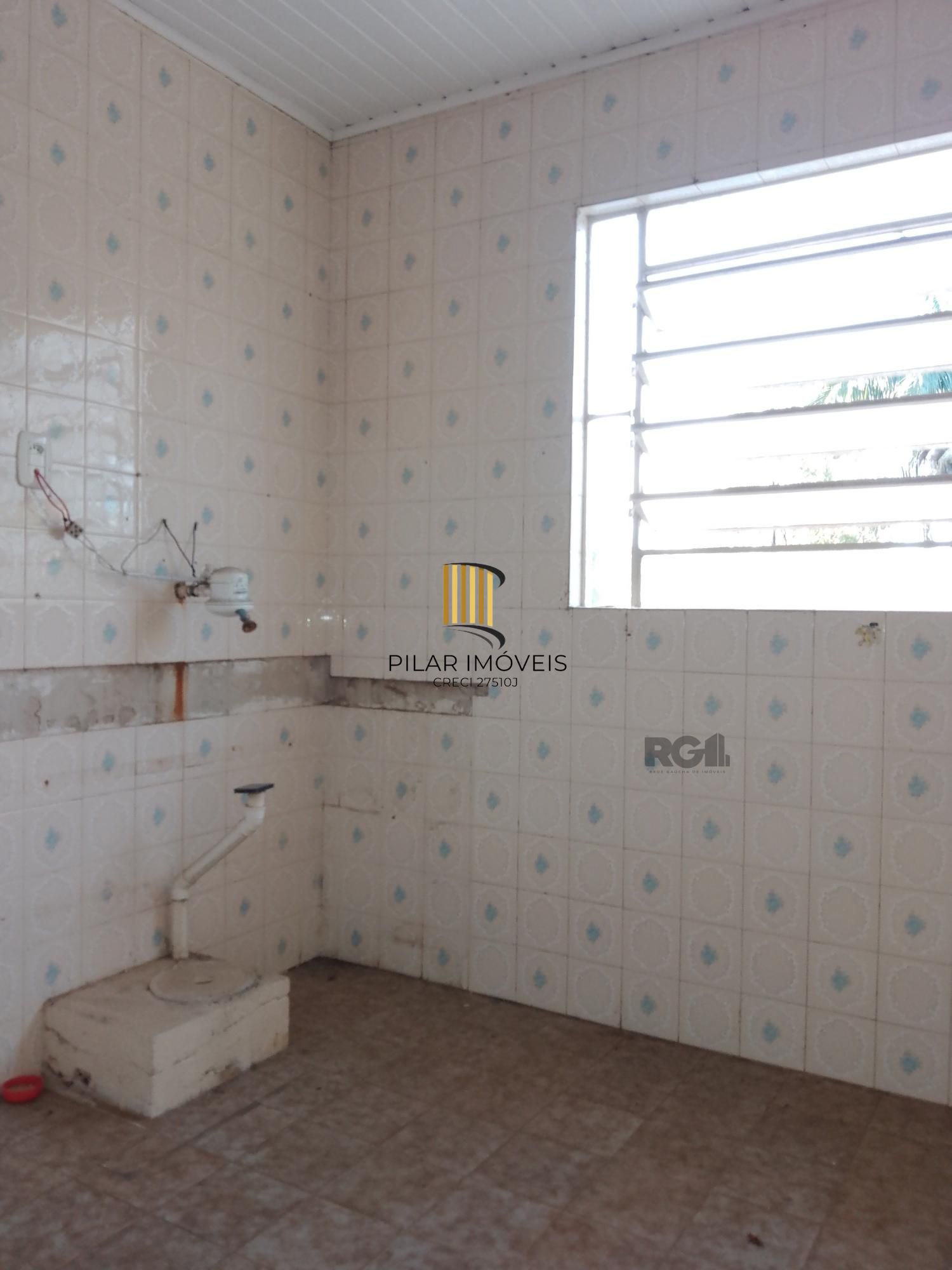 Casa 4 dormitórios, terreno com 1639m² à venda no Morro Santana