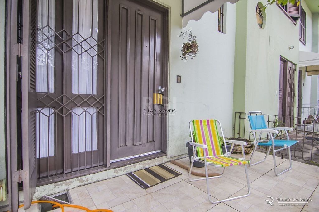Casa de Condomínio 2 dormitórios no bairro Morro Santana