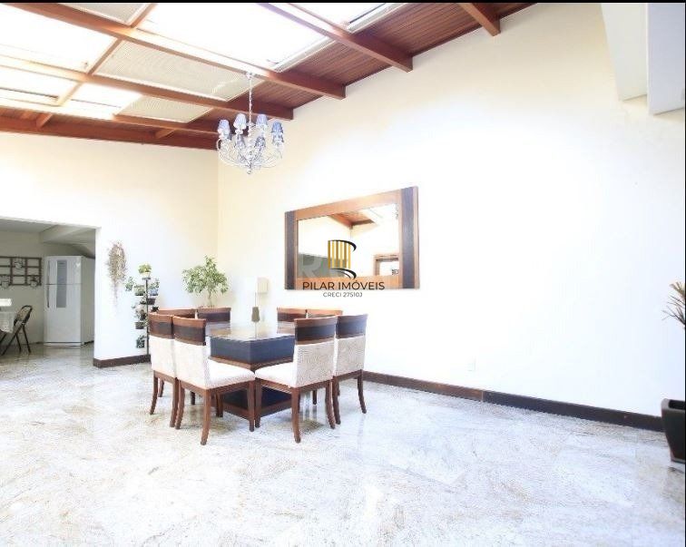 Casa para Venda - 395m², 3 dormitórios, sendo 3 suites, 2 vagas - Santana