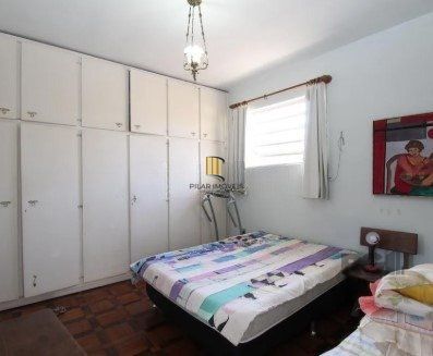 Casa para Venda - 336m², 4 dormitórios, sendo 1 suites, 2 vagas - Azenha