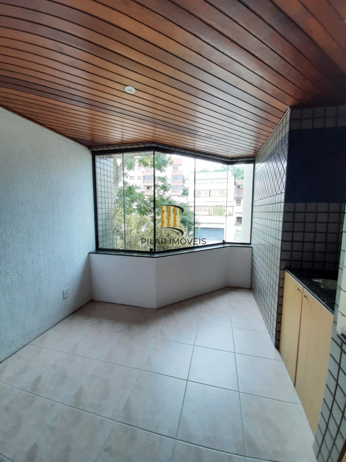 Apartamento para Venda - 181.63m², 3 dormitórios, sendo 1 suites, 2 vagas - Menino Deus