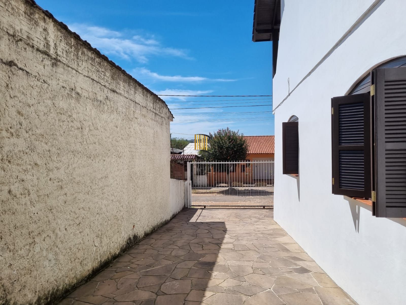 Casa 5 dormitórios no bairro Partenon