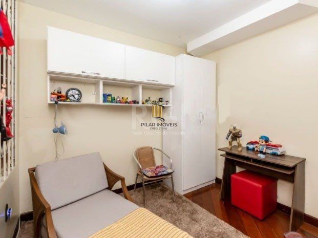 Casa para Venda - 250m², 5 dormitórios, sendo 1 suites, 4 vagas - Sarandi