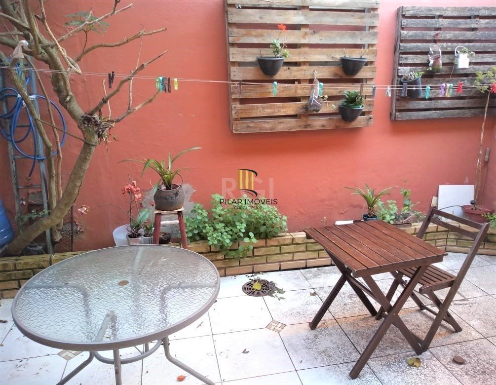 Casa Condominio para Venda - 147.34m², 3 dormitórios, sendo 1 suites, 2 vagas - Cavalhada