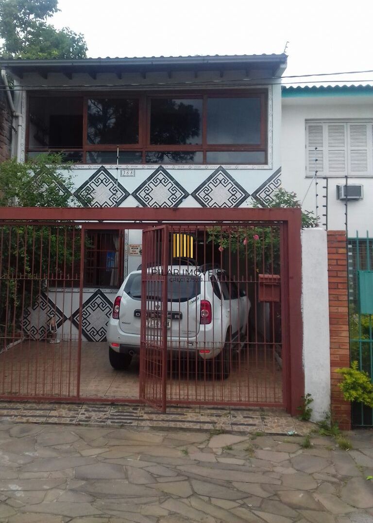 Casa para Venda - 130m², 5 dormitórios, sendo 1 suites, 2 vagas - Partenon