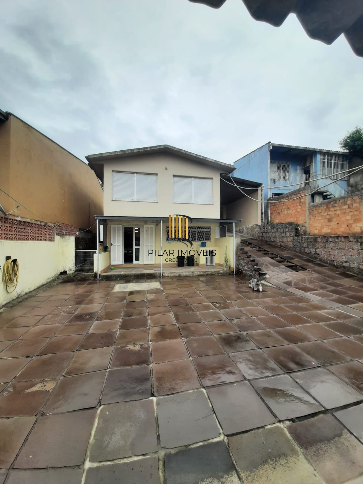 Casa 4 dormitórios no bairro Nonoai