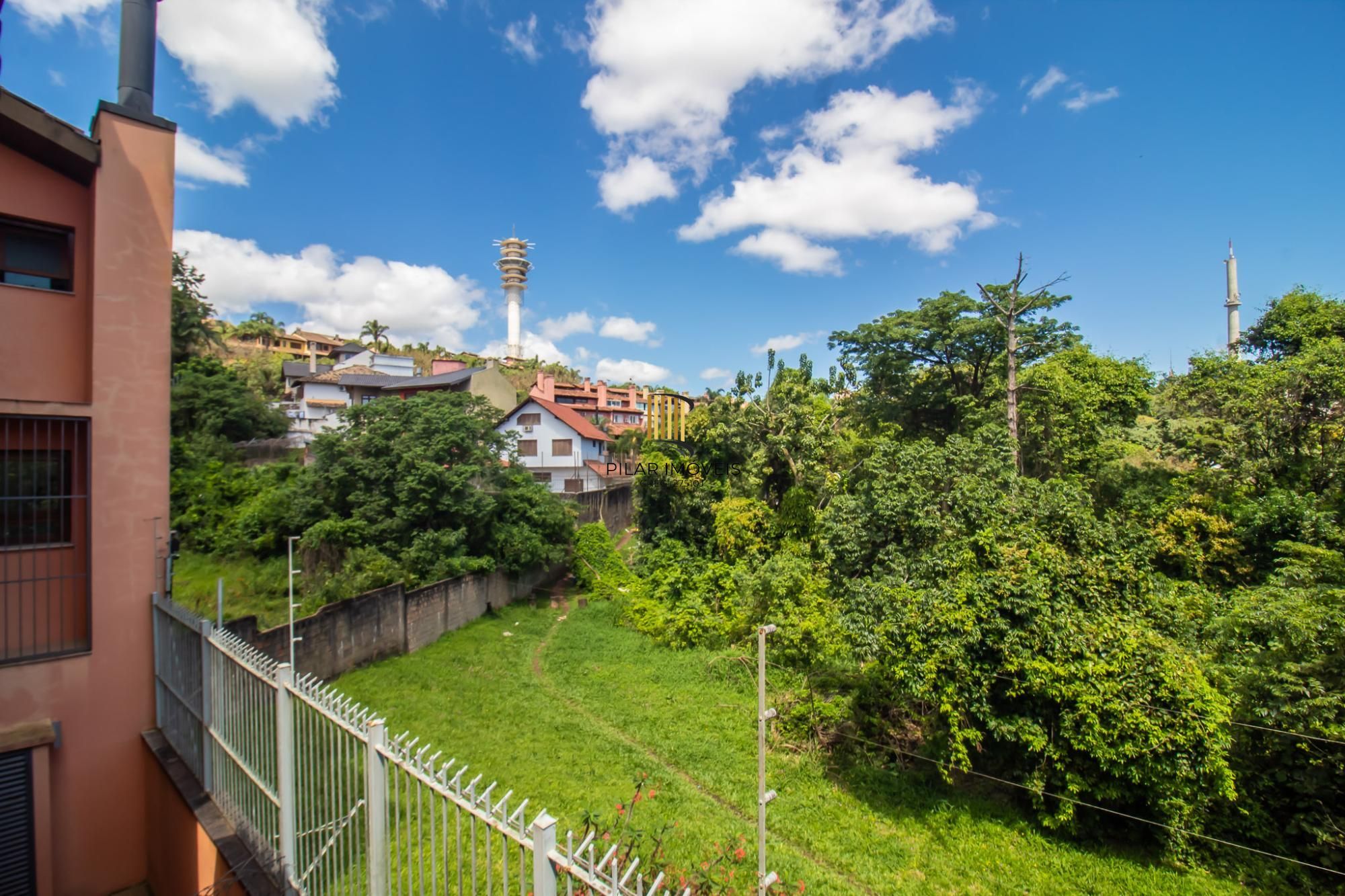 Casa de Condomínio 3 dormitórios no bairro Menino Deus