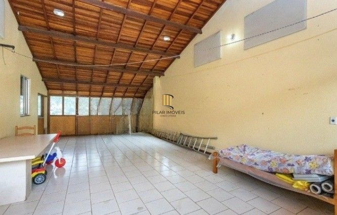 Casa com 2 dormitórios ,sendo 1 suíte para venda no bairro Tristeza em Porto Alegre/RS.