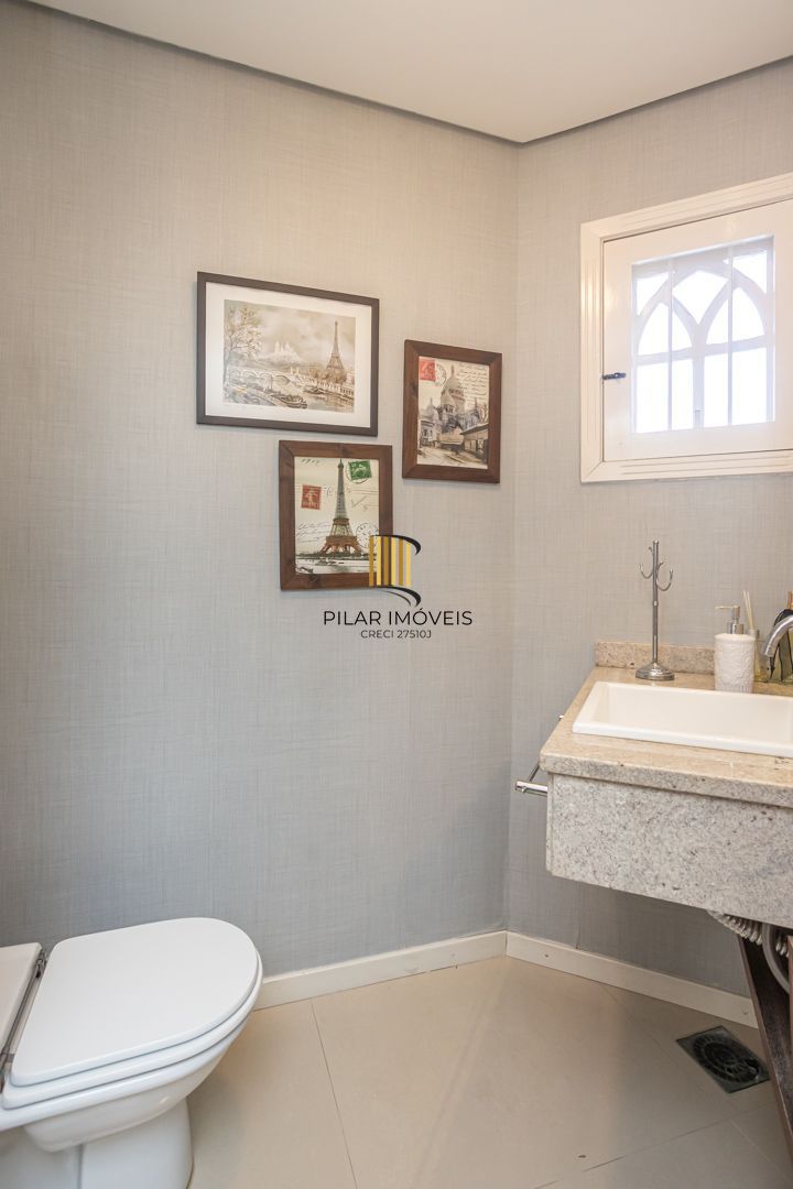 Casa 4 dormitórios no bairro Igara