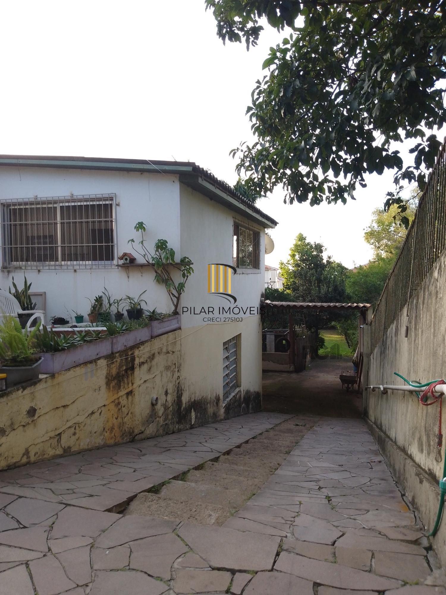 Casa 4 dormitórios, terreno com 1639m² à venda no Morro Santana