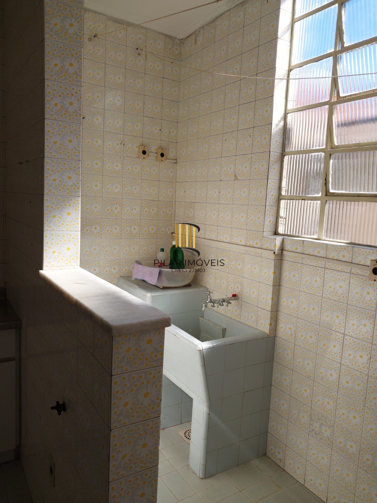 Apartamento de frente com 2 dormitórios para venda no bairro Jardim Botânico em Porto Alegre/RS.