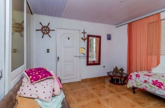 Casa para Venda - 308m², 3 dormitórios, sendo 1 suites, 2 vagas - Coronel Aparício Borges